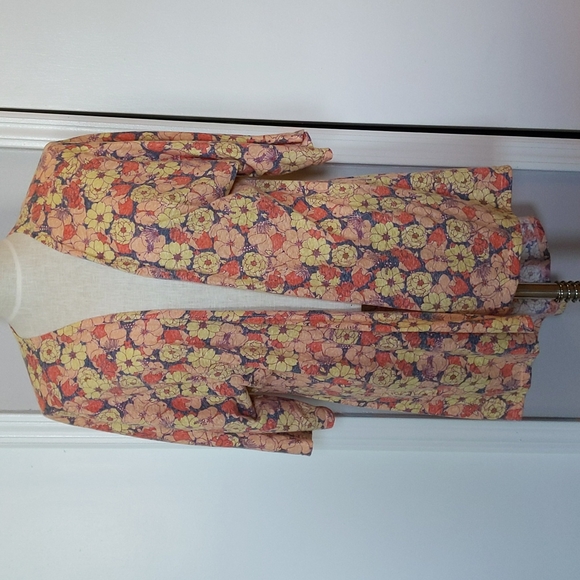 LuLaRoe Lindsay Kimono - Picture 1 of 6